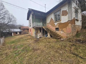 Продажба на имоти в с. Брезе, област София - изображение 2 