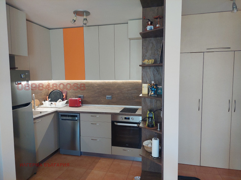 In vendita  2 camere da letto Sofia , Mladost 2 , 100 mq | 58556819