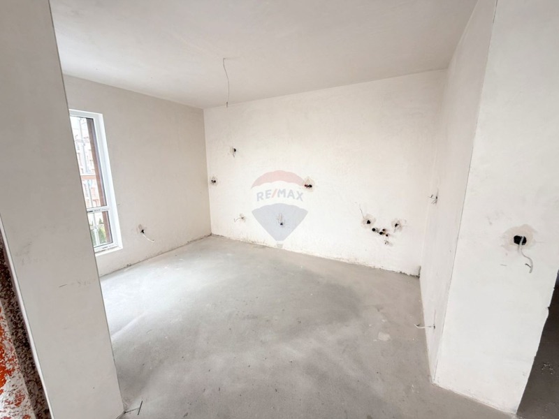 Продава 3-СТАЕН, гр. Варна, Бриз, снимка 2 - Апартаменти - 52119326