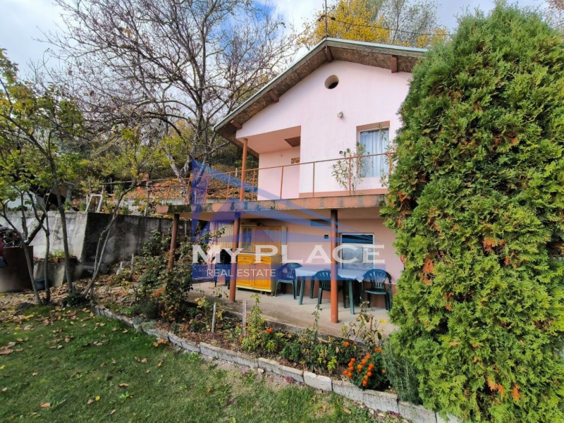 Продава ВИЛА в град Шумен, м-т Чашка - 40 кв.м / 55 000 € » 107 570.65 лв., МАЙ ПЛЕЙС
