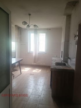 Hus Tjepinci, Sofia 10