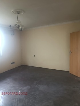 Hus Tjepinci, Sofia 4