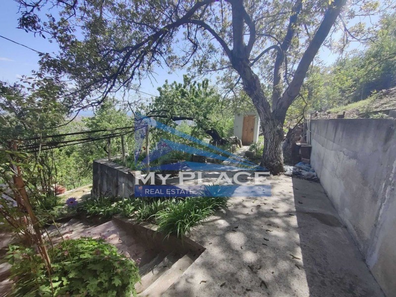 Продава ВИЛА, гр. Шумен, м-т Чашка, снимка 10 - Вили - 52115138