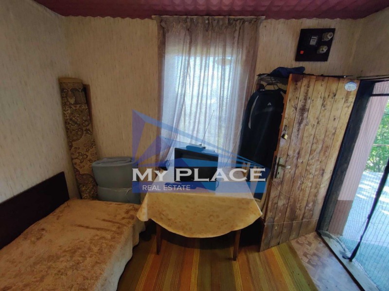 Продава ВИЛА, гр. Шумен, м-т Чашка, снимка 6 - Вили - 52115138