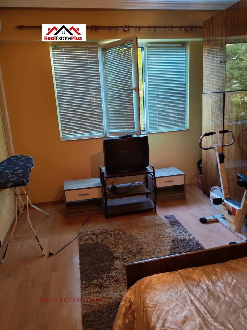 Продава 2-СТАЕН, гр. Плевен, Сторгозия, снимка 2 - Апартаменти - 53424699