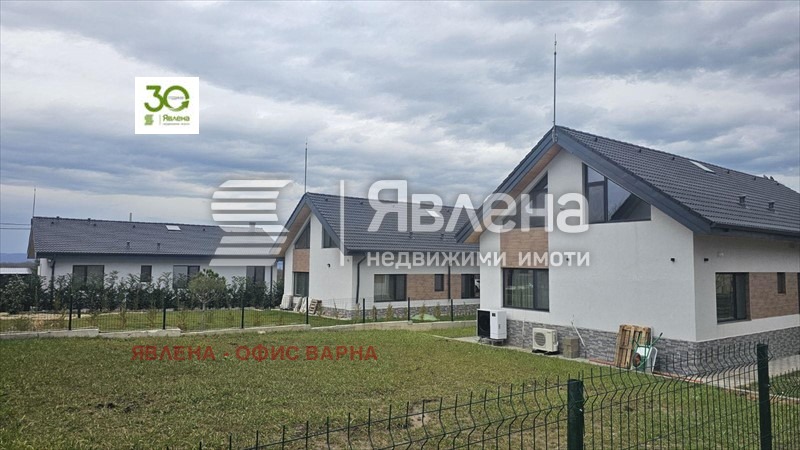 Продава КЪЩА, гр. Варна, с. Звездица, снимка 2 - Къщи - 53892982