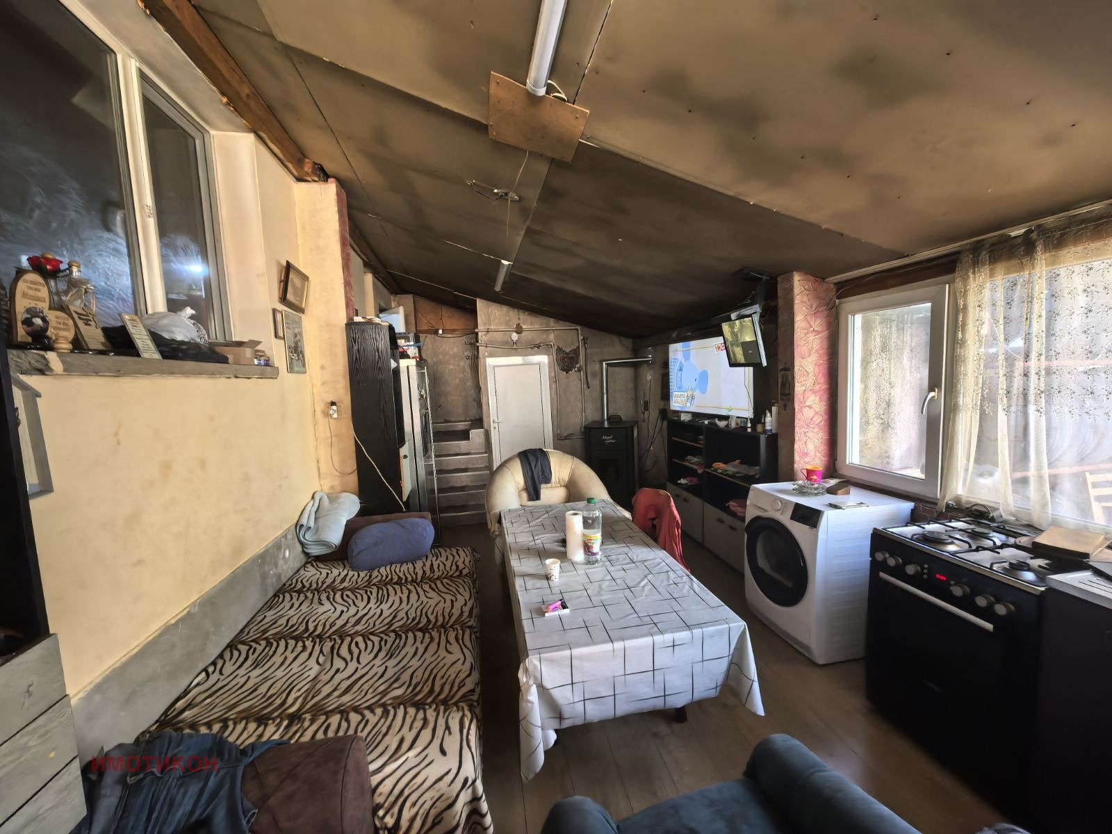 Продава КЪЩА, гр. Нова Загора, област Сливен, снимка 2 - Къщи - 52326809
