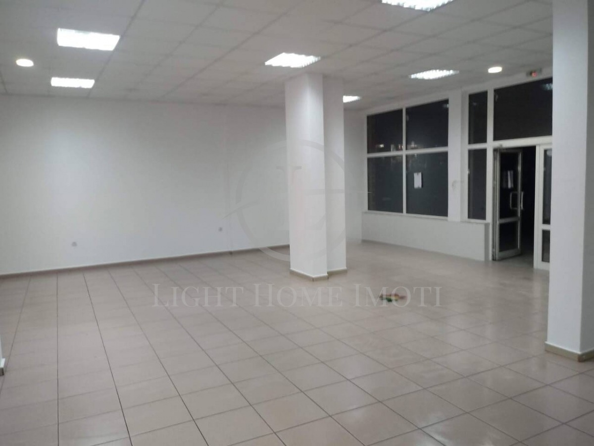Продава МАГАЗИН, гр. Пловдив, Кючук Париж, снимка 2 - Магазини - 55540609