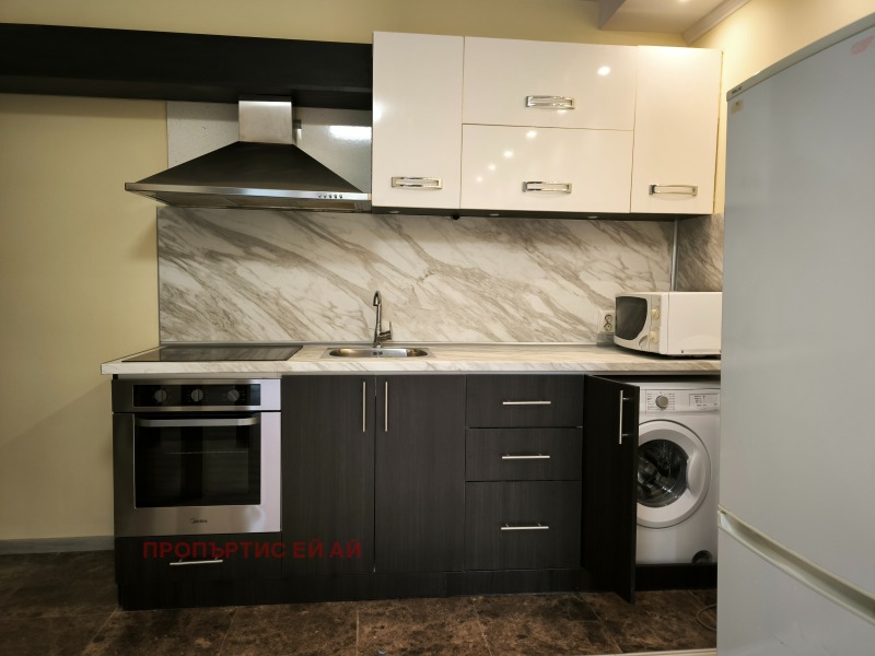 Продава 3-СТАЕН, гр. София, Медицинска академия