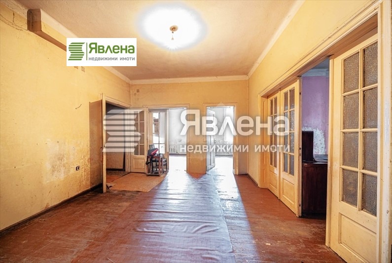 Na sprzedaż  3+ sypialni Sofia , Centar , 181 mkw | 51644727