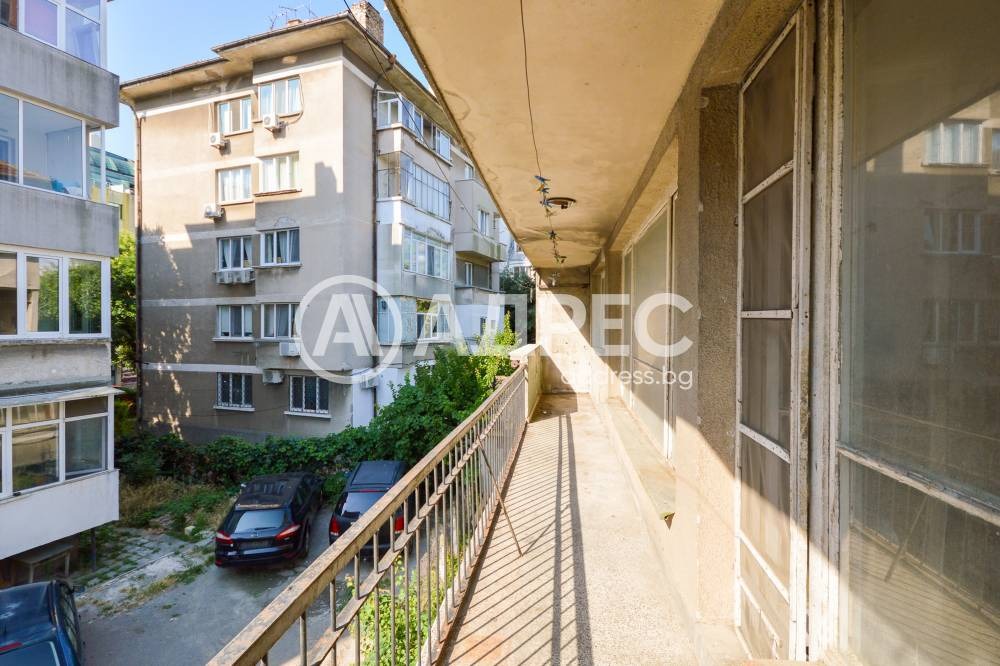 Продава МНОГОСТАЕН, гр. Бургас, Център, снимка 11 - Апартаменти - 55360941