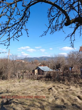 Парцел с. Николаево, област Перник 1