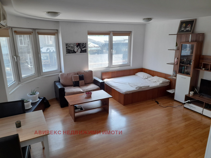 À venda  Estúdio Plovdiv , Mladejki Halm , 45 m² | 51865942 - imagem [3]