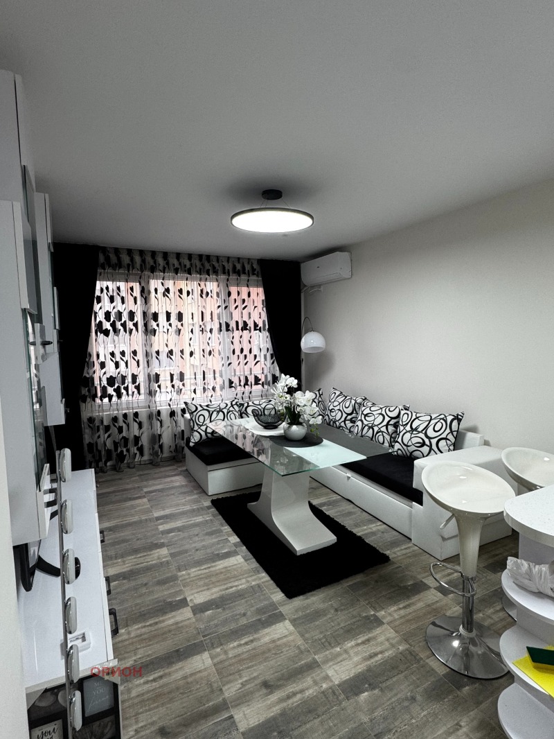 Продава 2-СТАЕН, гр. Бургас, Славейков, снимка 2 - Апартаменти - 52559283