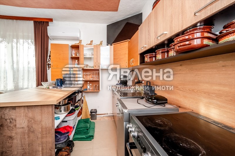 Продава ЕТАЖ ОТ КЪЩА, гр. Перник, Църква, снимка 11 - Етаж от къща - 54384986