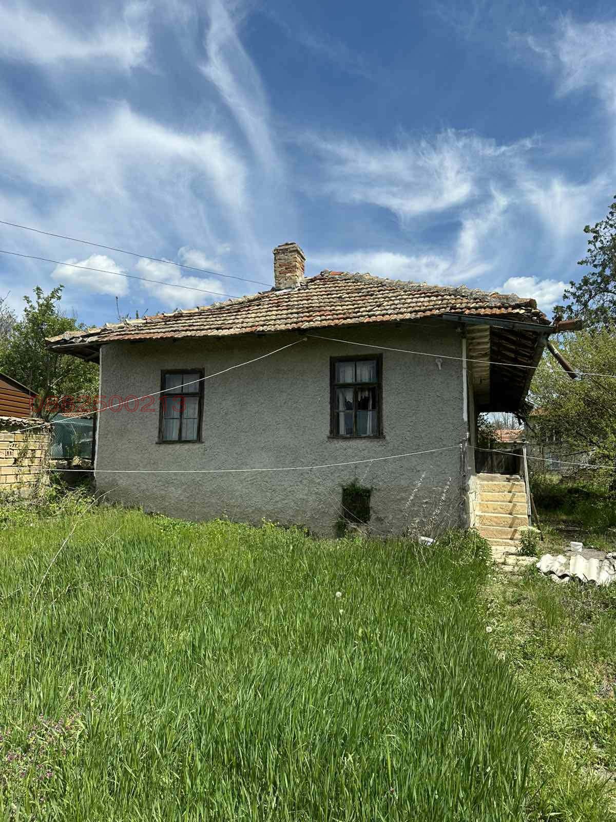 Продава КЪЩА, с. Осенец, област Разград