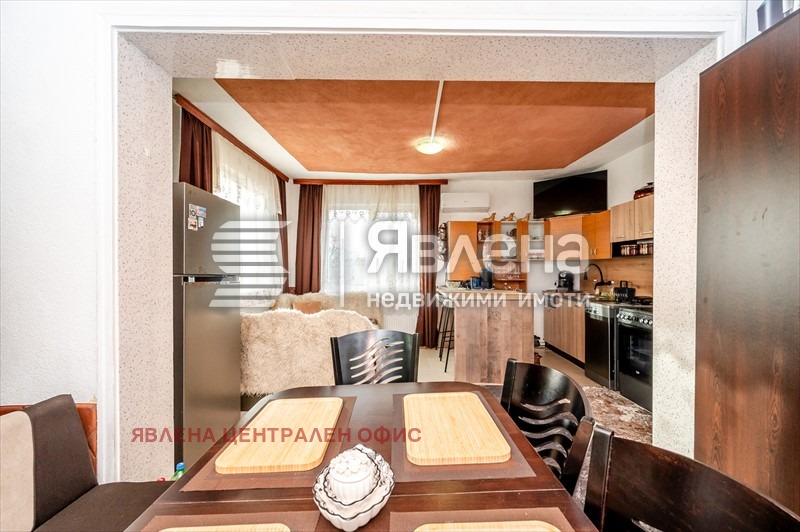 Продава ЕТАЖ ОТ КЪЩА, гр. Перник, Църква, снимка 7 - Етаж от къща - 54117230