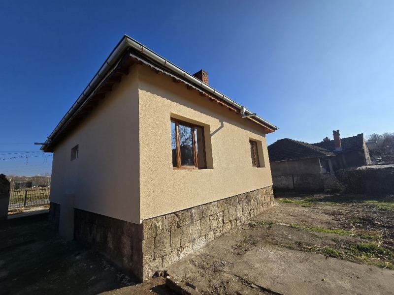 Продава КЪЩА, гр. Русе, Средна кула, снимка 5 - Къщи - 48001038