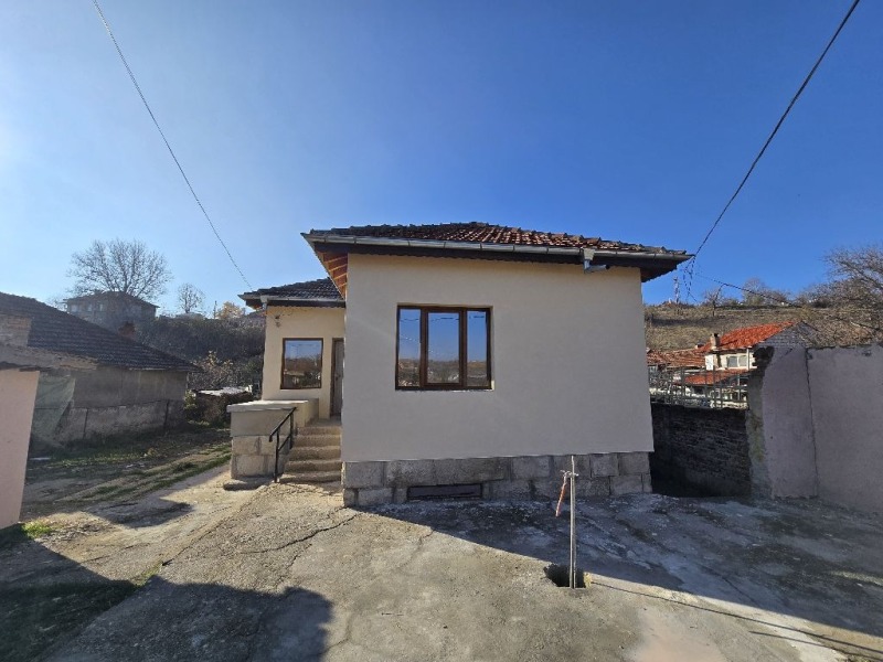 Продава КЪЩА, гр. Русе, Средна кула, снимка 3 - Къщи - 48001038