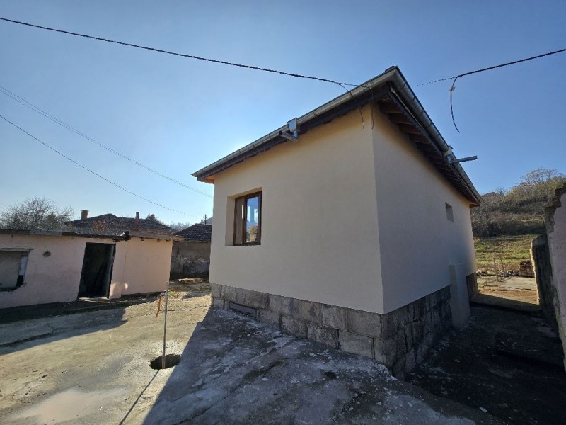 Продава КЪЩА, гр. Русе, Средна кула, снимка 4 - Къщи - 48001038