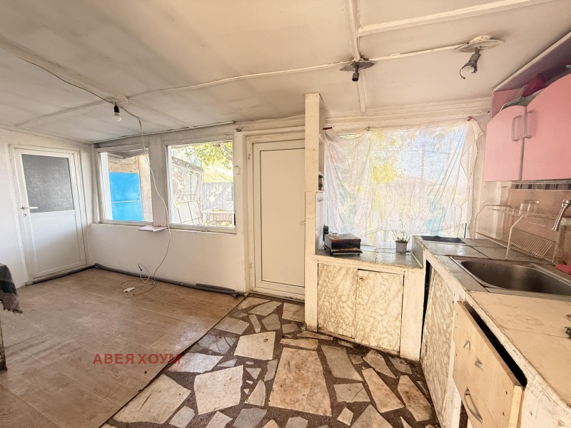 Продава ВИЛА, гр. Варна, м-т Планова, снимка 11 - Вили - 52378469