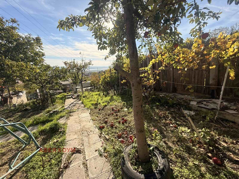 Продава ВИЛА, гр. Варна, м-т Планова