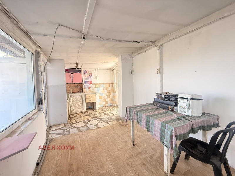 Продава ВИЛА, гр. Варна, м-т Планова, снимка 10 - Вили - 52378469