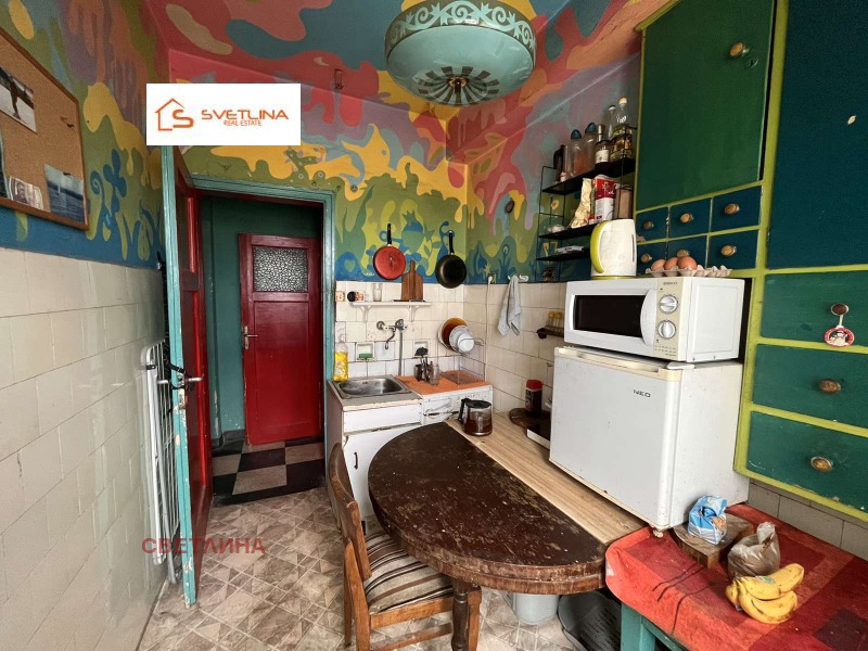 Продава 2-СТАЕН, гр. София, Център