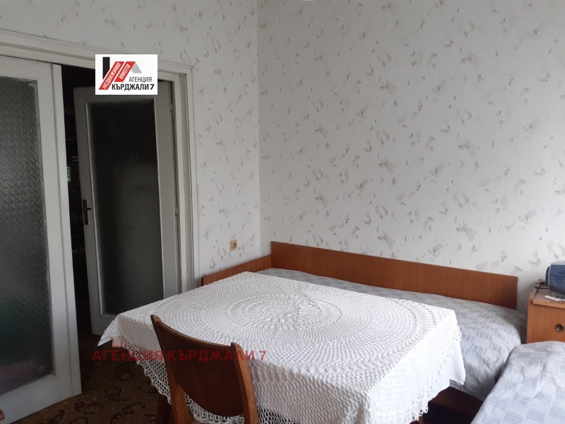 Продава 3-СТАЕН, гр. Кърджали, Център, снимка 5 - Апартаменти - 52990767