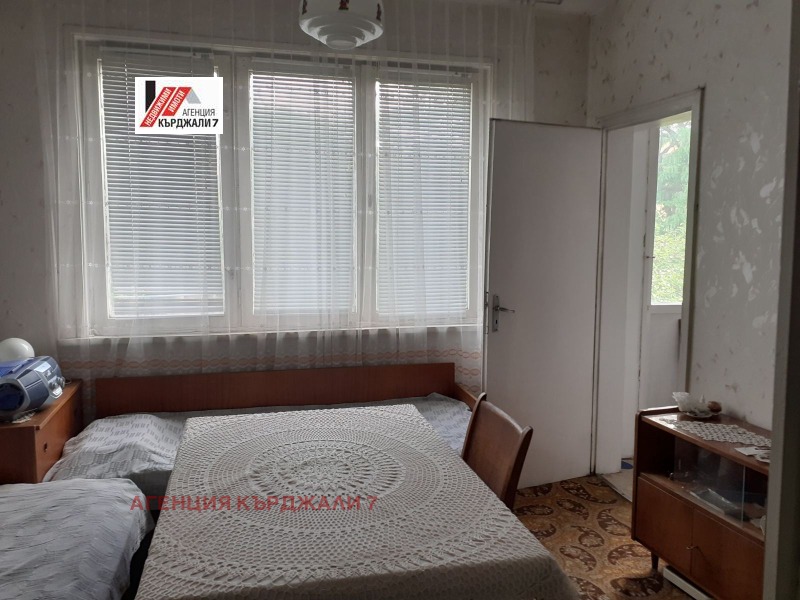 Продава 3-СТАЕН, гр. Кърджали, Център, снимка 4 - Апартаменти - 52990767