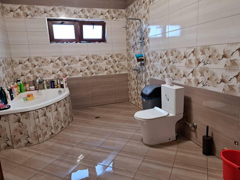 Продава КЪЩА, гр. Бургас, област Бургас, снимка 6 - Къщи - 52340581