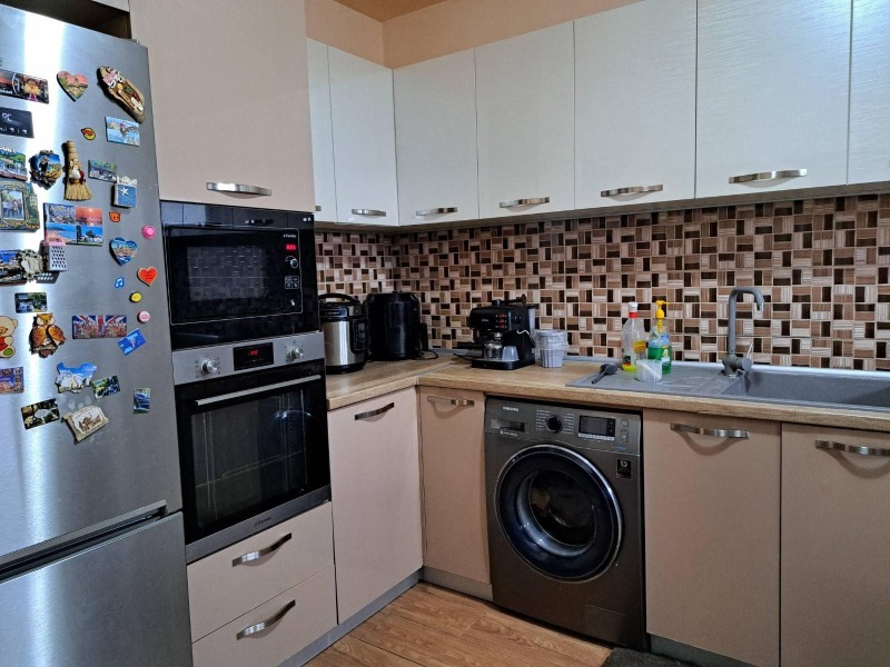 Продава КЪЩА, гр. Бургас, област Бургас, снимка 2 - Къщи - 52340581