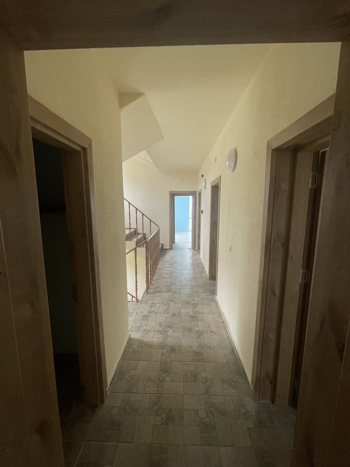 Продава ХОТЕЛ, гр. Бяла, област Варна, снимка 2 - Хотели - 46865233