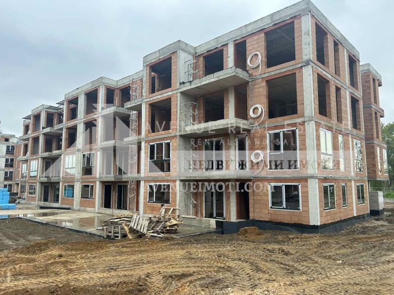 Myytävänä  1 makuuhuone Plovdiv , Južen , 75 neliömetriä | 89164143