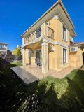 Продава КЪЩА, област Бургас, гр. Поморие • 310000 € / 606307.30 лв. • 31509947 2