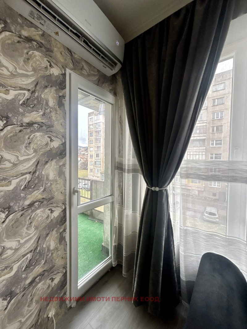 Продава 3-СТАЕН, гр. Радомир, област Перник, снимка 2 - Апартаменти - 53375733