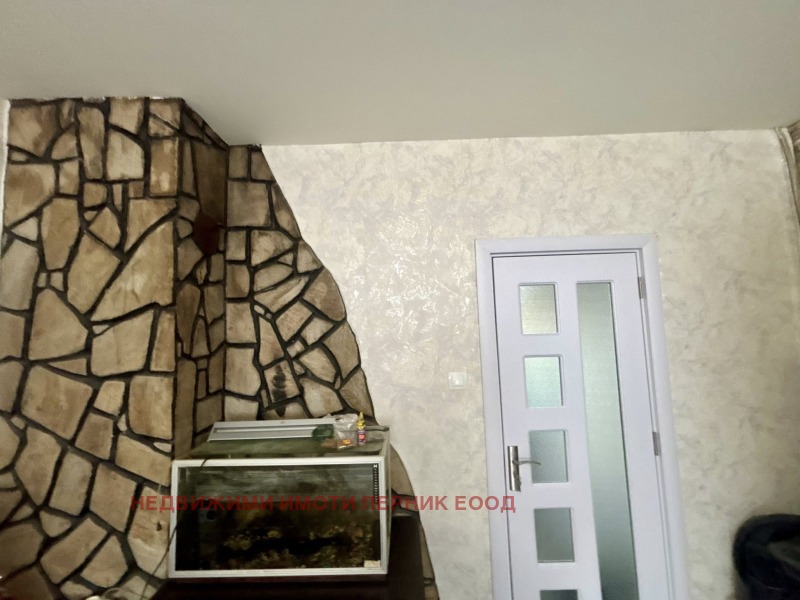 Продава 3-СТАЕН, гр. Радомир, област Перник, снимка 7 - Апартаменти - 53375733