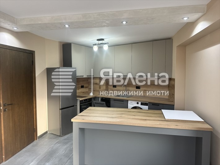 Продава 4-СТАЕН, гр. Пловдив, Младежки Хълм, снимка 8 - Апартаменти - 56169092
