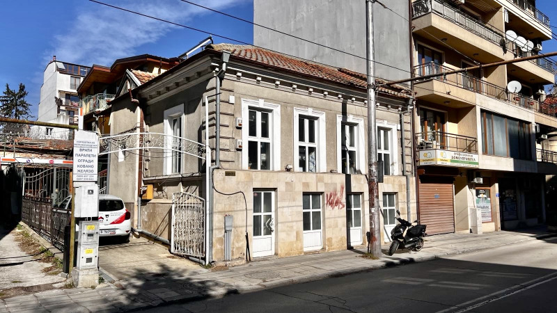 Продава КЪЩА в град Варна, Център - 234 кв.м / 449 000 € » 878 167.67 лв., ЕРА ВИВА