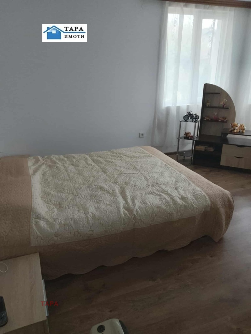 Продава ЕТАЖ ОТ КЪЩА, гр. Монтана, Идеален център, снимка 5 - Етаж от къща - 52638345