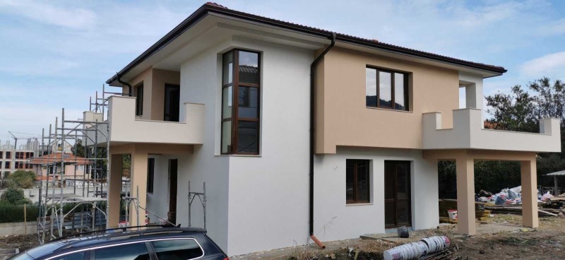 Продава КЪЩА, с. Белащица, област Пловдив