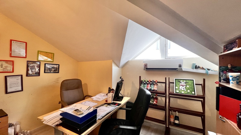 Продава КЪЩА, гр. Варна, Център, снимка 3 - Къщи - 53507200