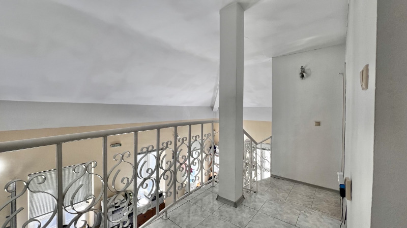 Продава КЪЩА, гр. Варна, Център, снимка 8 - Къщи - 53507200