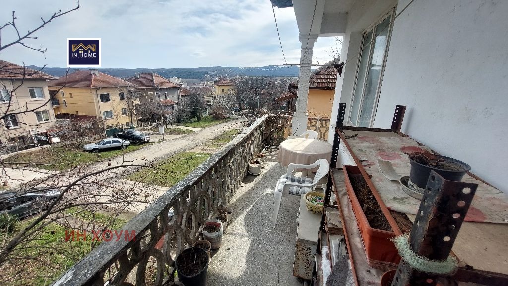 Продава ЕТАЖ ОТ КЪЩА, гр. Мездра, област Враца, снимка 7 - Етаж от къща - 53704466