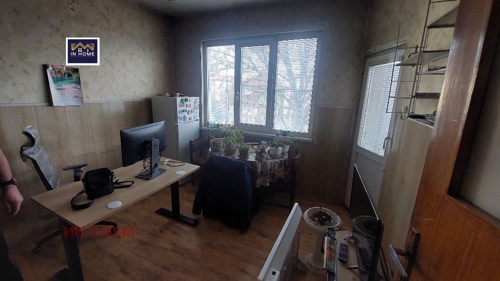 Продава ЕТАЖ ОТ КЪЩА, гр. Мездра, област Враца, снимка 5 - Етаж от къща - 53704466