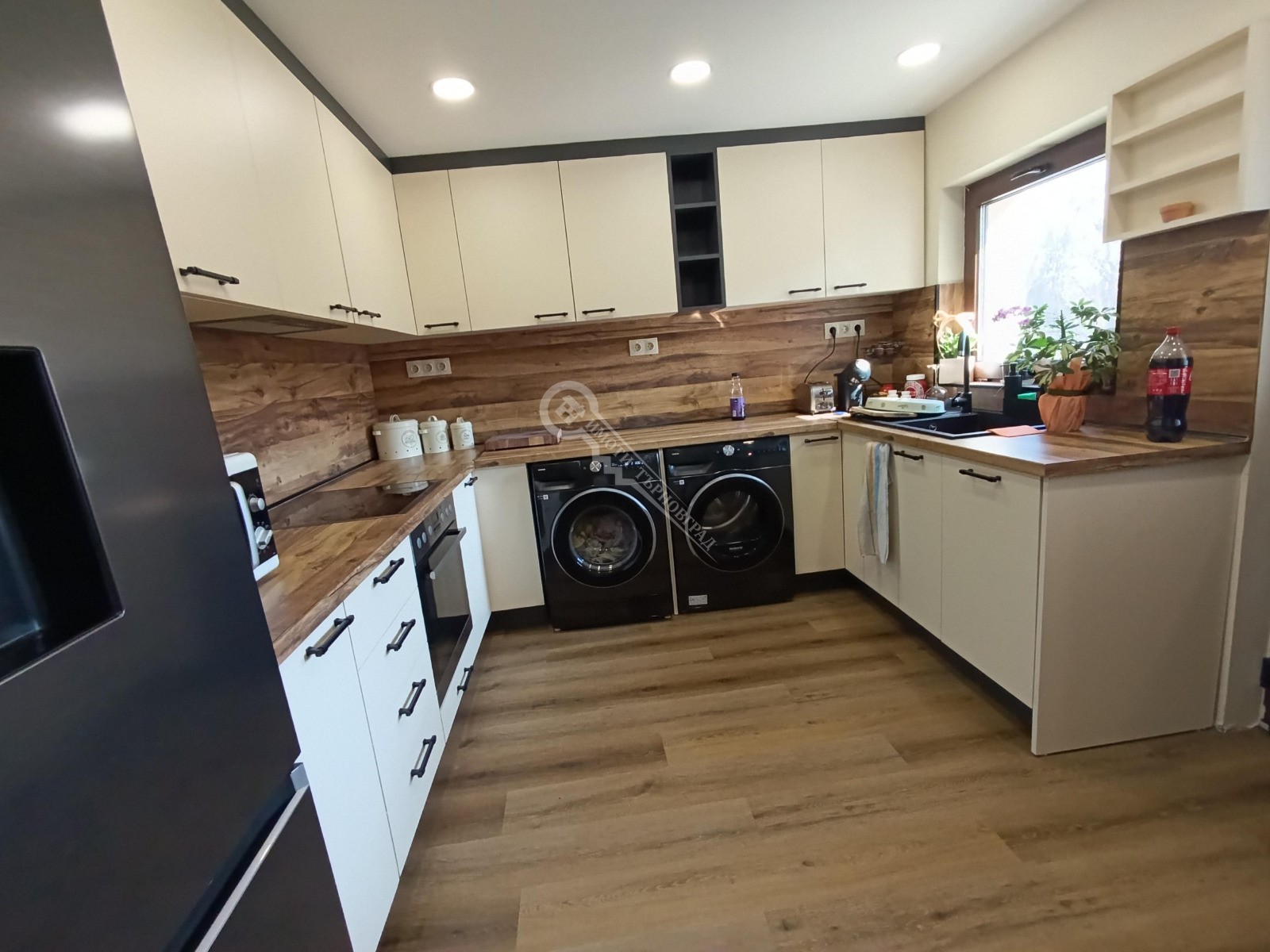 Продава КЪЩА, с. Пчелище, област Велико Търново, снимка 2 - Къщи - 53856067