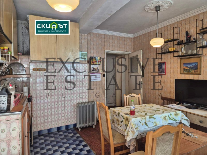 На продаж  2 спальні Варна , Конфуто , 81 кв.м | 39448398 - зображення [2]
