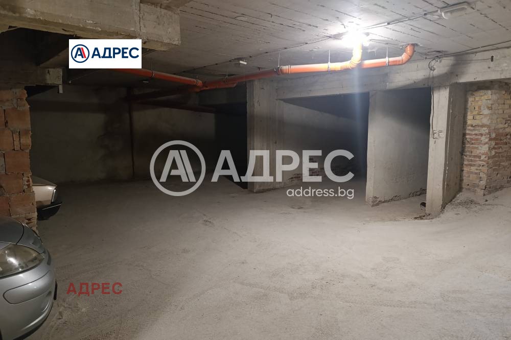 Продава ГАРАЖ, ПАРКОМЯСТО, гр. Варна, Център, снимка 7 - Гаражи и паркоместа - 53765910