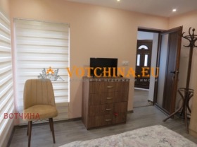 Hus Dropla, region Dobrich 12