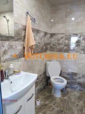 Hus Dropla, region Dobrich 14